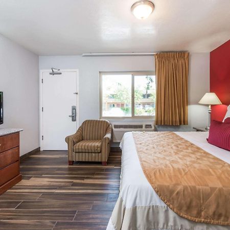 Ramada By Wyndham Near Seaworld / Mission Beach San Diego Dış mekan fotoğraf
