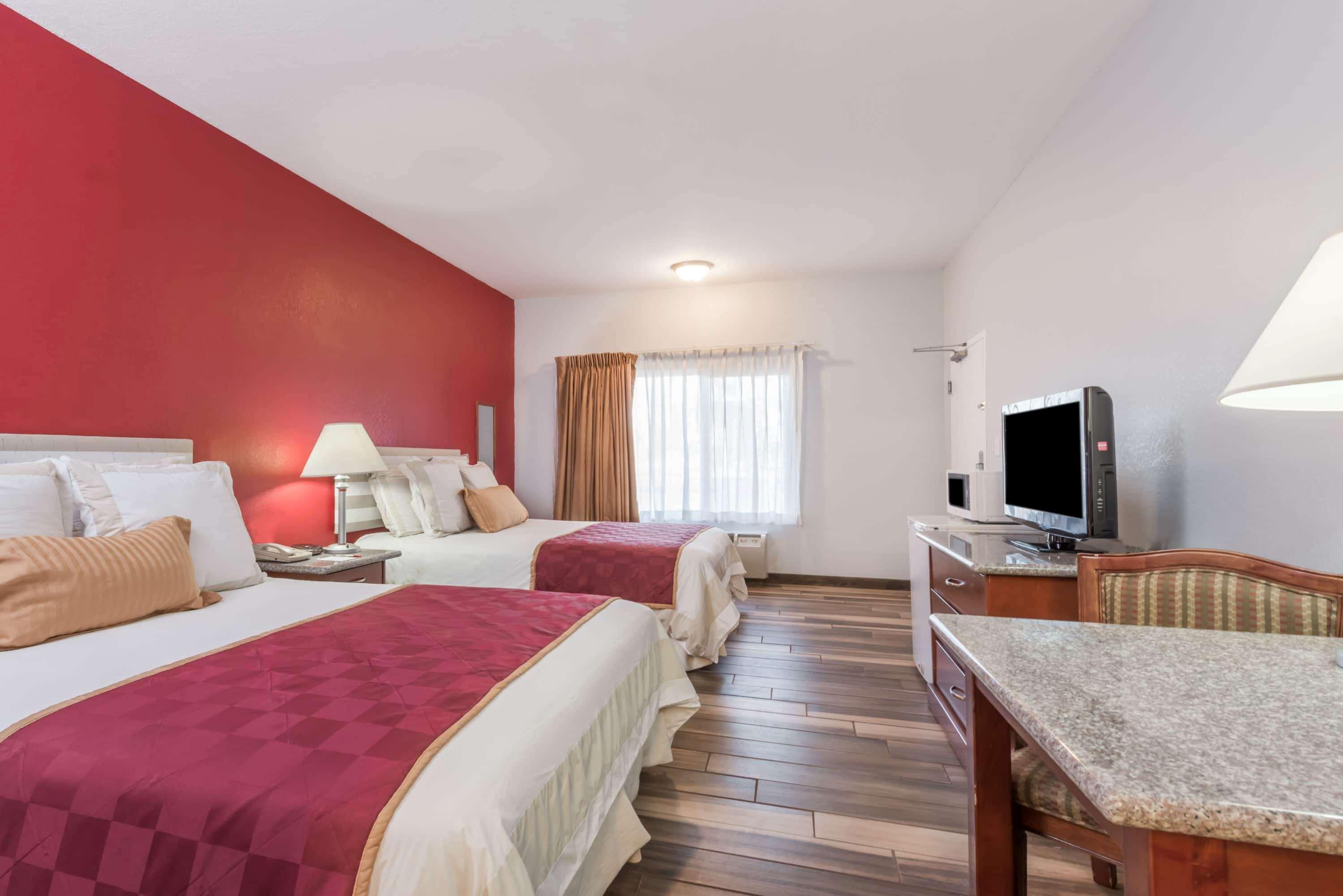 Ramada By Wyndham Near Seaworld / Mission Beach San Diego Dış mekan fotoğraf