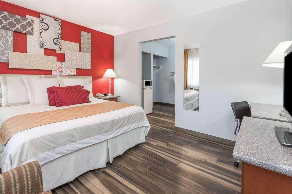 Ramada By Wyndham Near Seaworld / Mission Beach San Diego Dış mekan fotoğraf